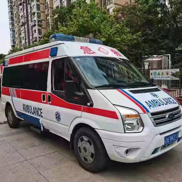 钟山长途救护车护送病人返乡
